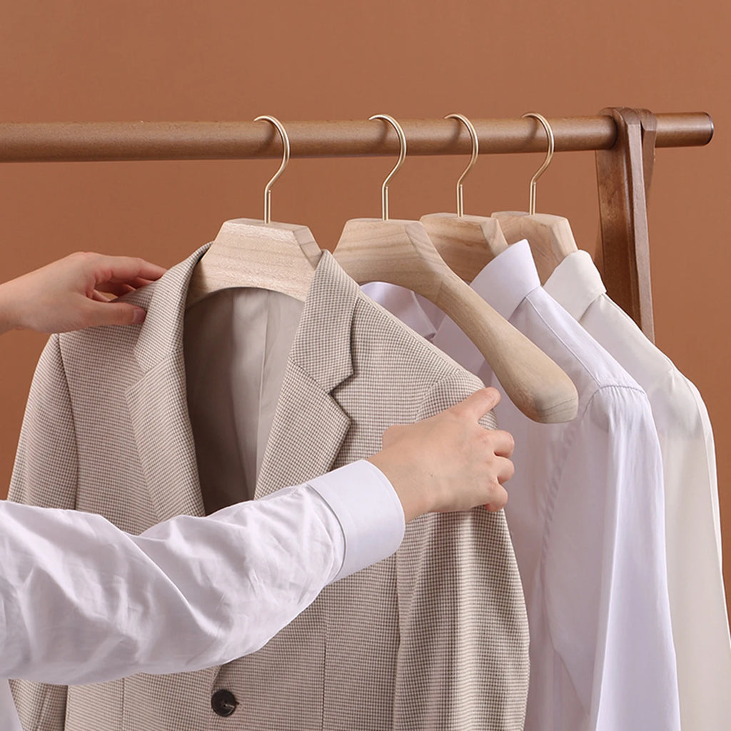 1pc Natural Camphor Wood Hanger Wardrobe Clothing Wide Shoulder Suit Clothes Hang Non-slip Clothes Rack 43x3cm